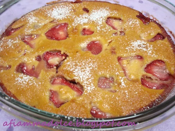 Marzipan clafoutis alle fragole