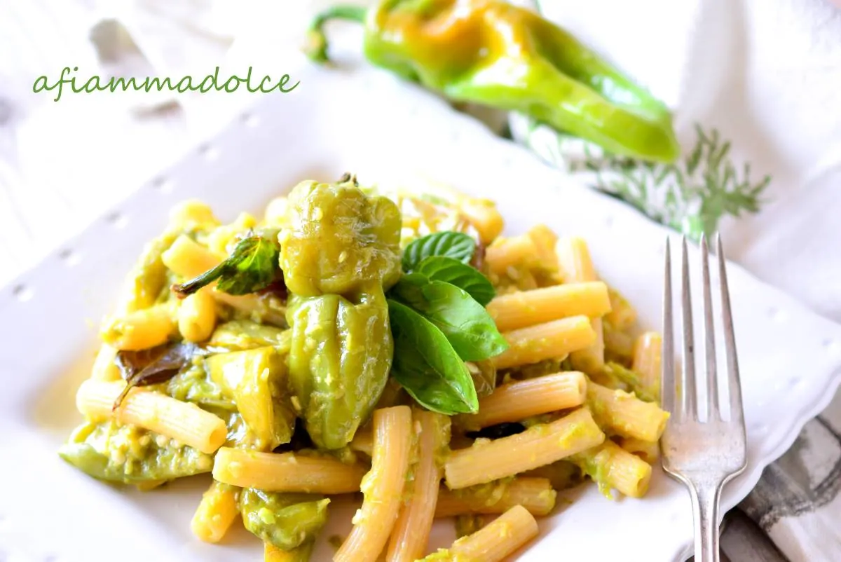 Pasta alla crema di peperoncini verdi
