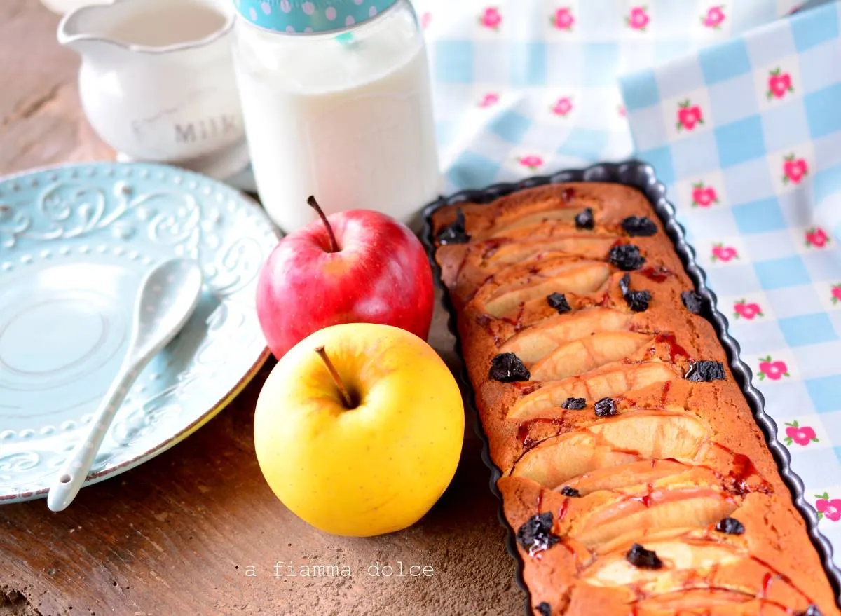 Torta di mele e frutta secca